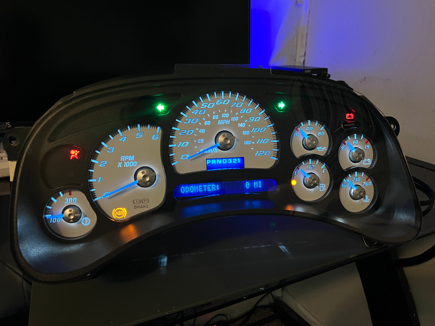 2003-2004 GM Full-size SS Instrument Panel Cluster