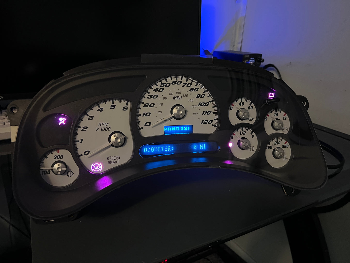 2003-2004 GM Full-Size SS Instrument Panel Cluster