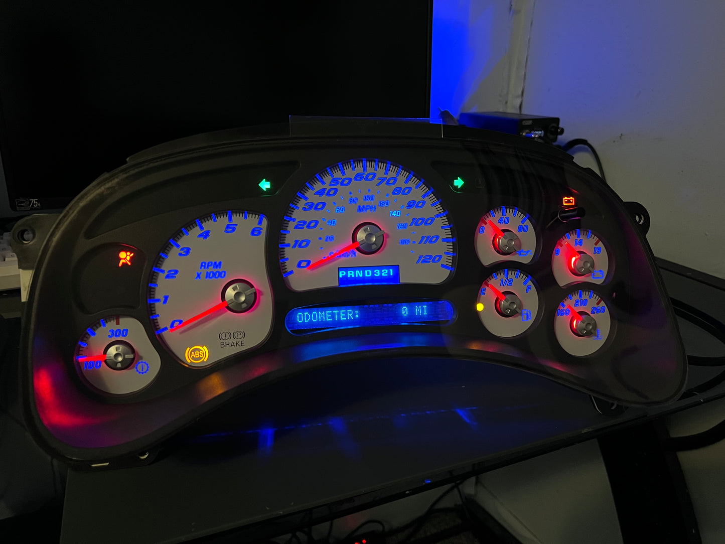 2003-2004 GM Full-size SS Instrument Panel Cluster