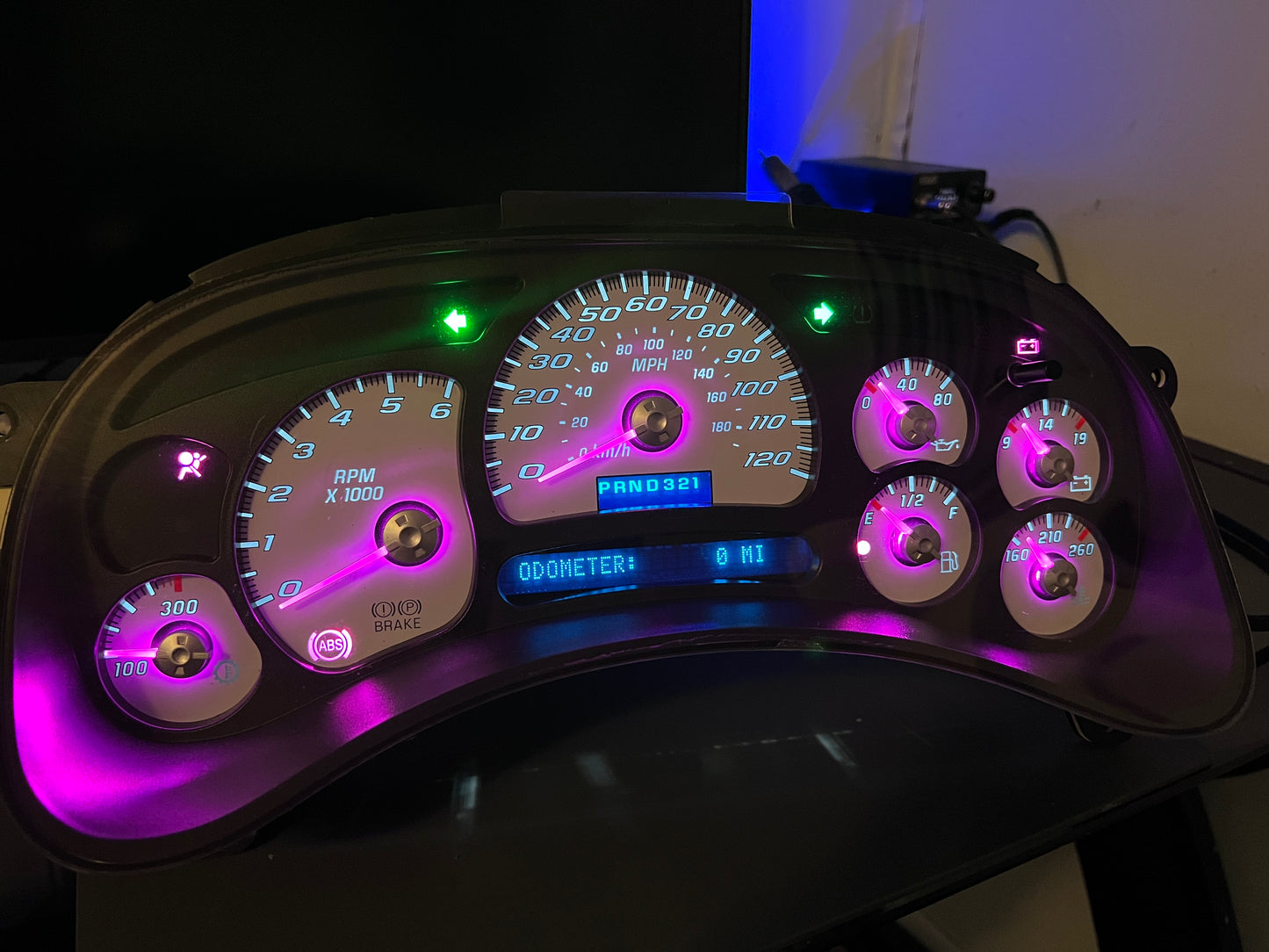 2003-2004 GM Full-Size SS Instrument Panel Cluster